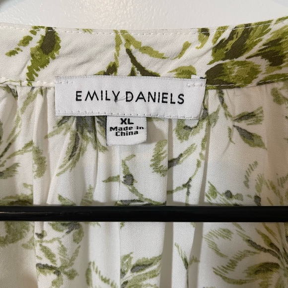 Women's Cropped Faux Suede Moto Jacket - Camel - Picture 2 of 4